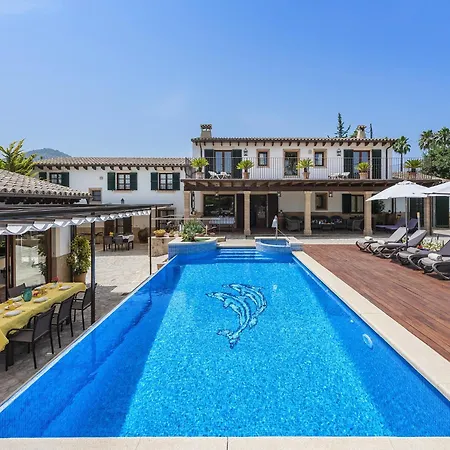 Grand Majorcan Retreat With Pool Feriehus
