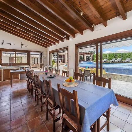 Grand Majorcan Retreat With Pool Feriehus *