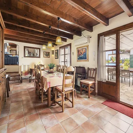 Feriehus Grand Majorcan Retreat With Pool