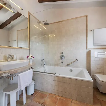 Grand Majorcan Retreat With Pool Feriehus