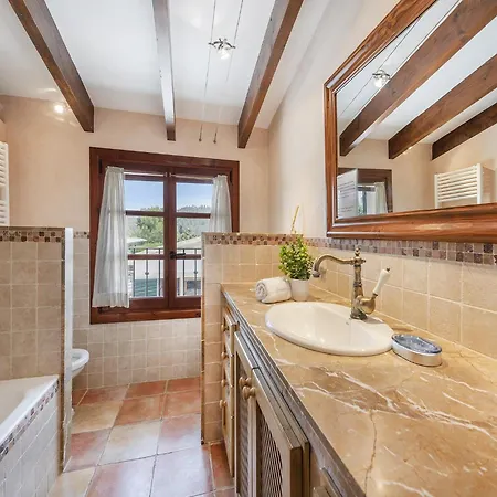 Feriehus Grand Majorcan Retreat With Pool *